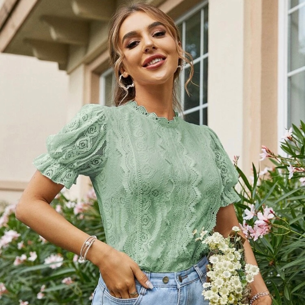 NWT beautiful green lace top